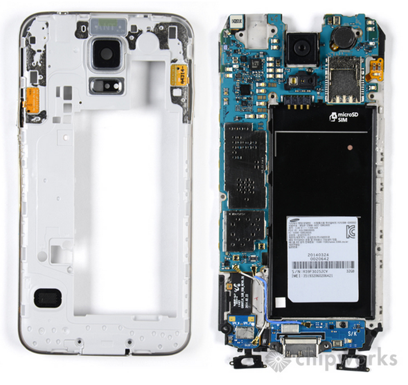 Illustration for article titled AsĂ es el Samsung Galaxy S5 por dentro, pieza a pieza